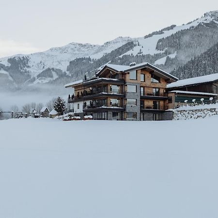 Aparthotel Biohof Ebengut Maria Alm am Steinernen Meer Exterior foto