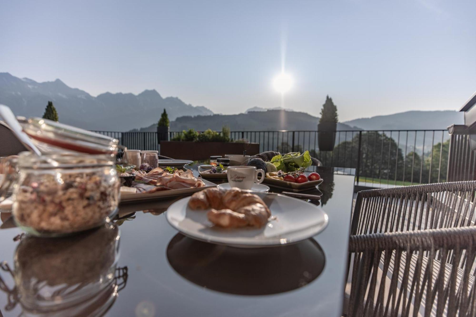 Aparthotel Biohof Ebengut Maria Alm am Steinernen Meer Exterior foto