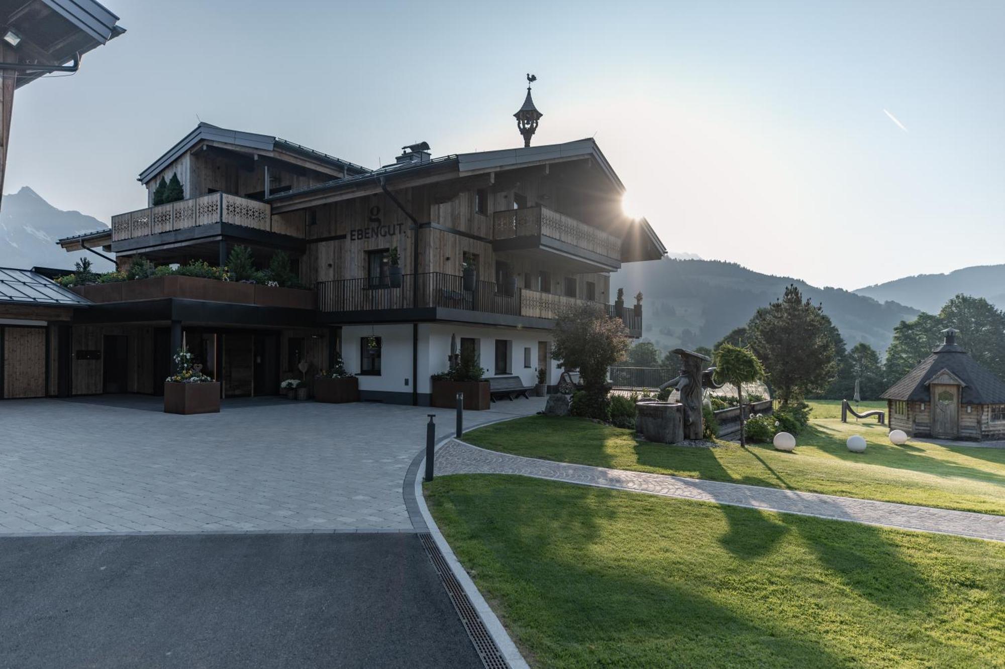 Aparthotel Biohof Ebengut Maria Alm am Steinernen Meer Exterior foto