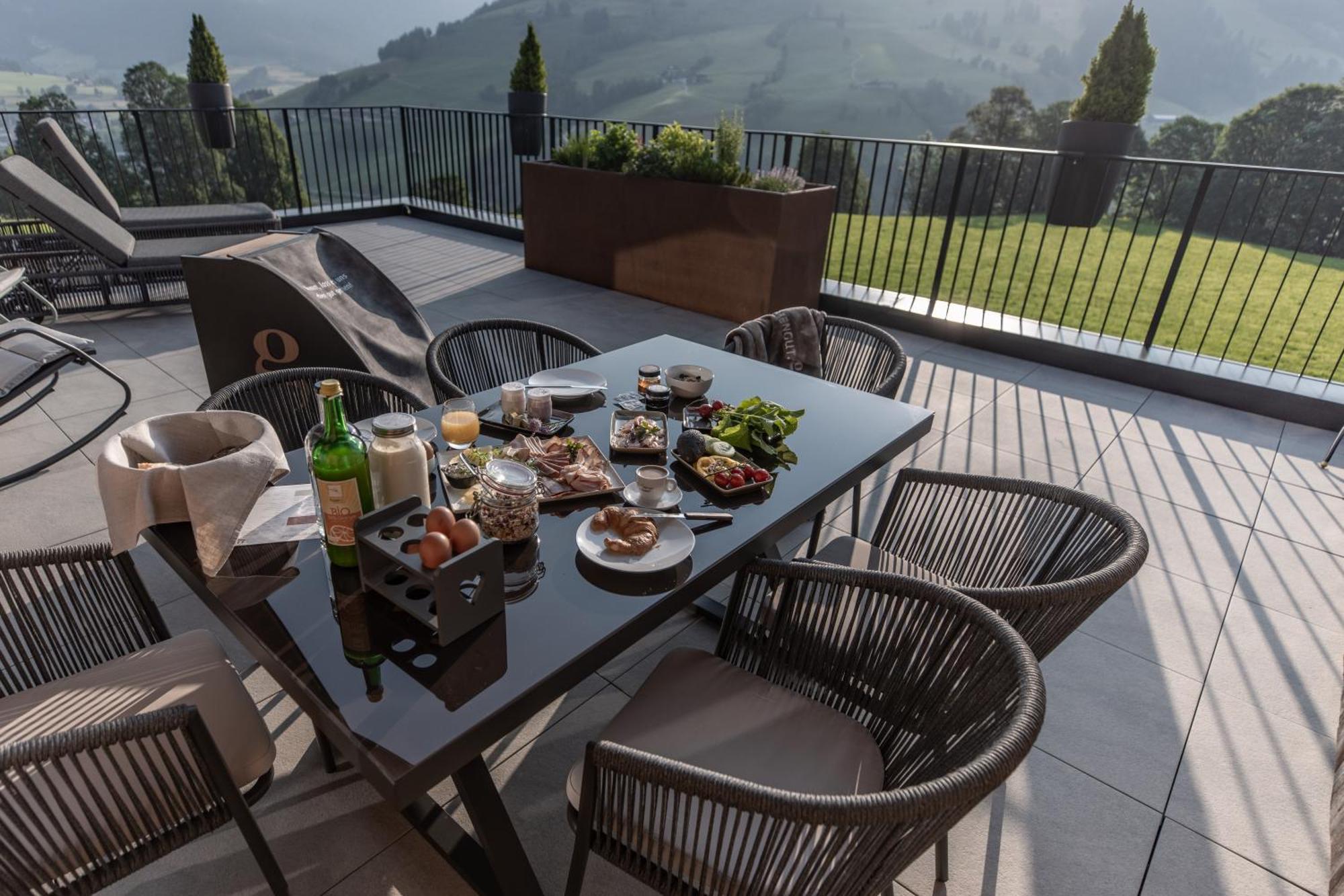 Aparthotel Biohof Ebengut Maria Alm am Steinernen Meer Exterior foto