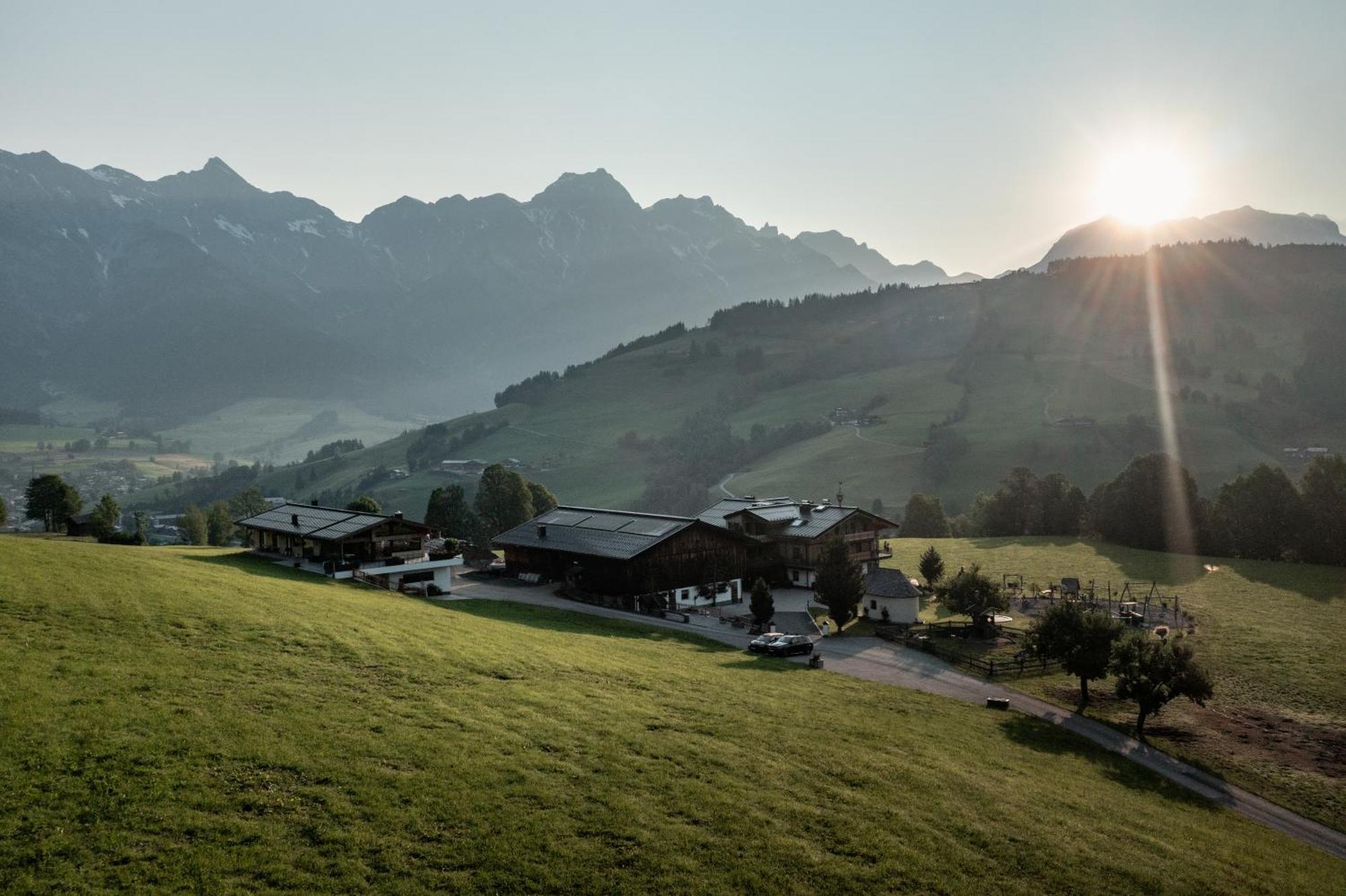 Aparthotel Biohof Ebengut Maria Alm am Steinernen Meer Exterior foto