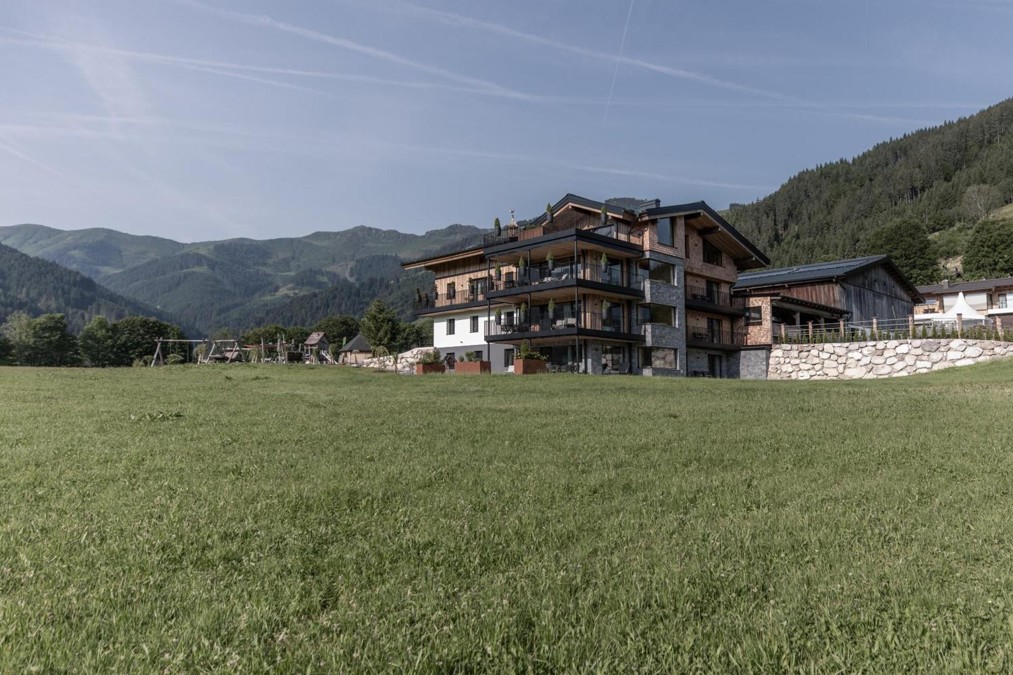 Aparthotel Biohof Ebengut Maria Alm am Steinernen Meer Exterior foto