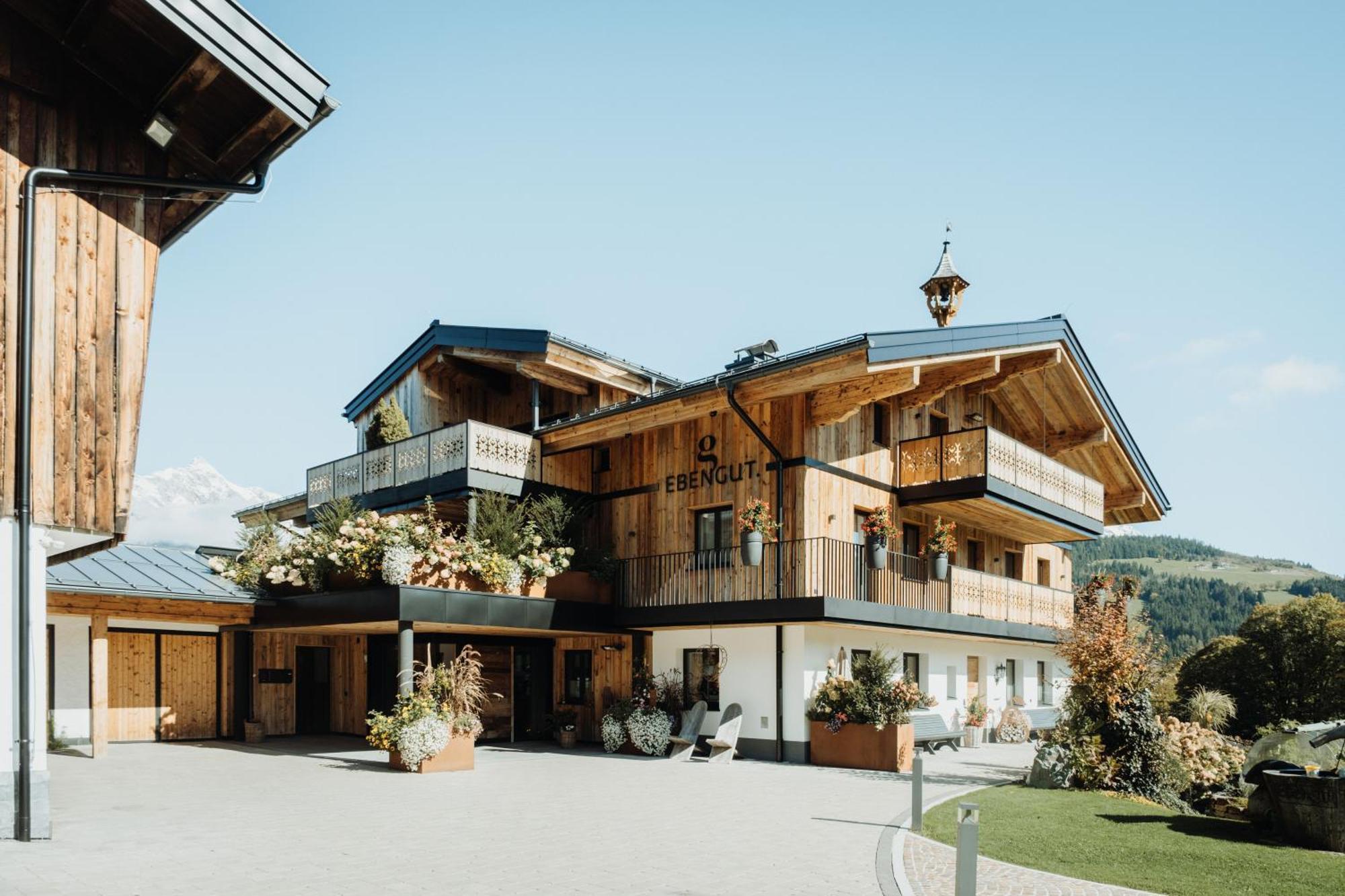 Aparthotel Biohof Ebengut Maria Alm am Steinernen Meer Exterior foto