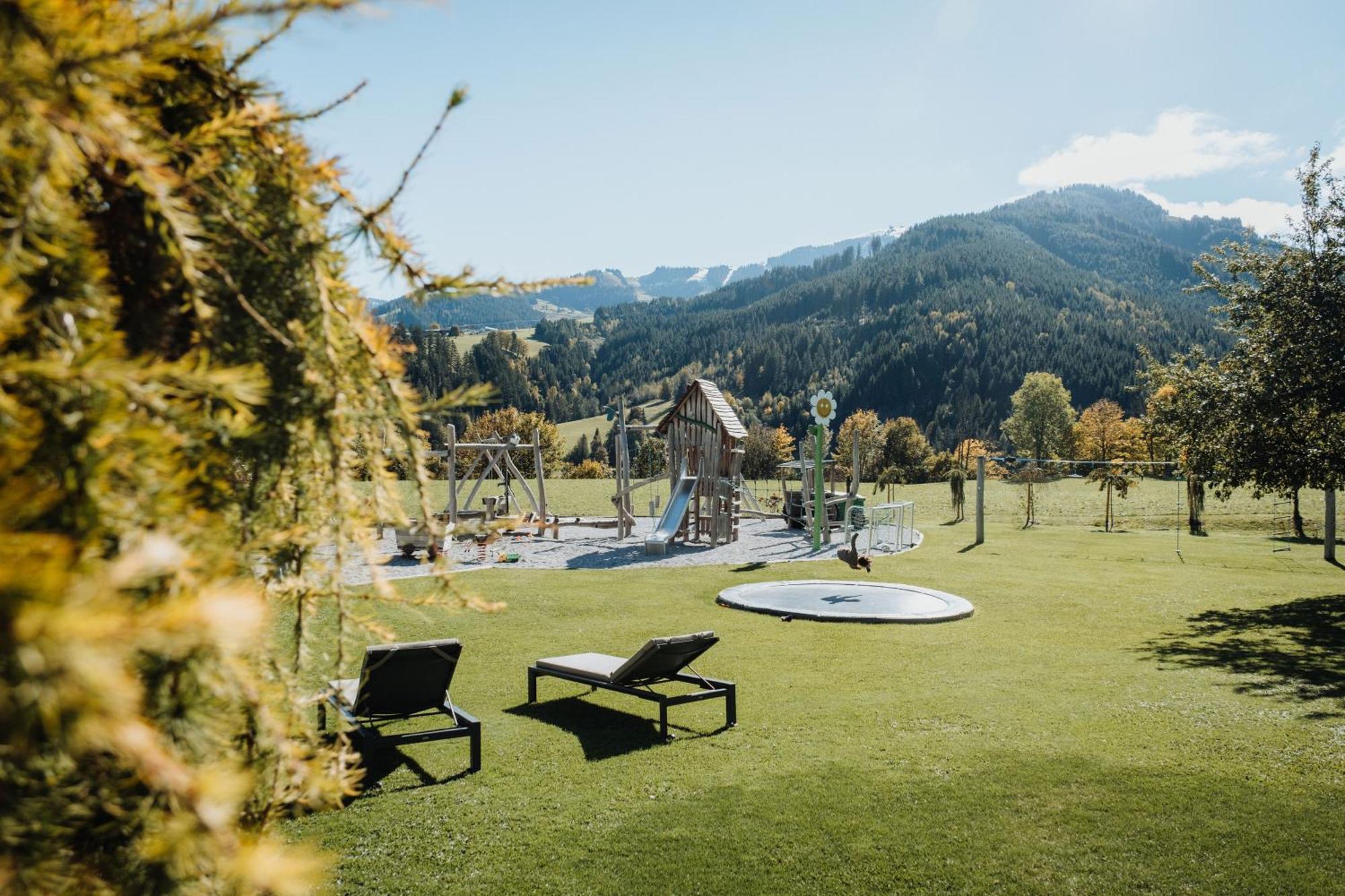 Aparthotel Biohof Ebengut Maria Alm am Steinernen Meer Exterior foto